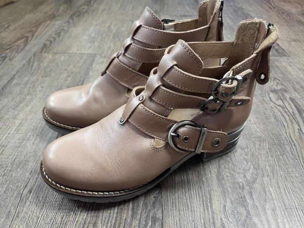 Dromedaries Kelsy Short Summer Pearl Leather Boot Taupe 38 - US 7.5/8
